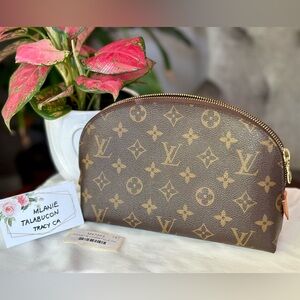 💯 Authentic Louis Vuitton Cosmetic Pouch GM Mono